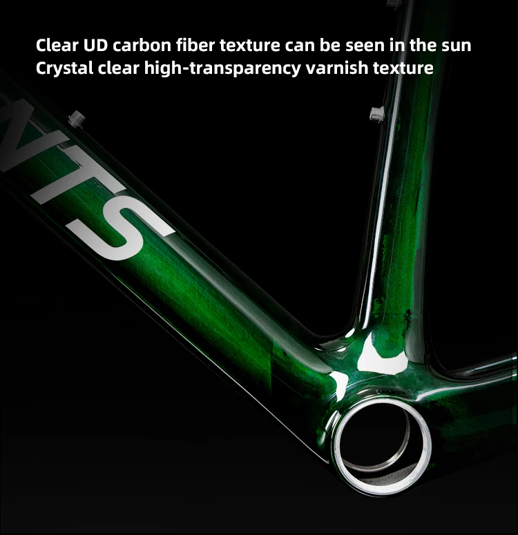 Close-up shot of the high-transparency varnish finish on Permeants ST-09 frame, showcasing the clear crystal UD carbon fiber weave texture under sunlight.